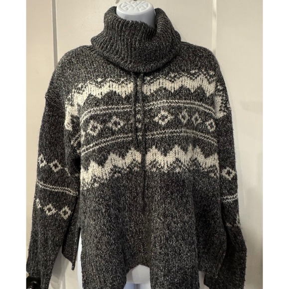 mi ami Sweaters - mi ami Women's M Grey Fair Isle Turtleneck Sweater Pullover Forever 21